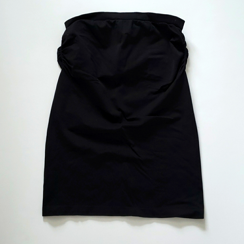 NWT BLACK SEAMLESS TUBE TOP